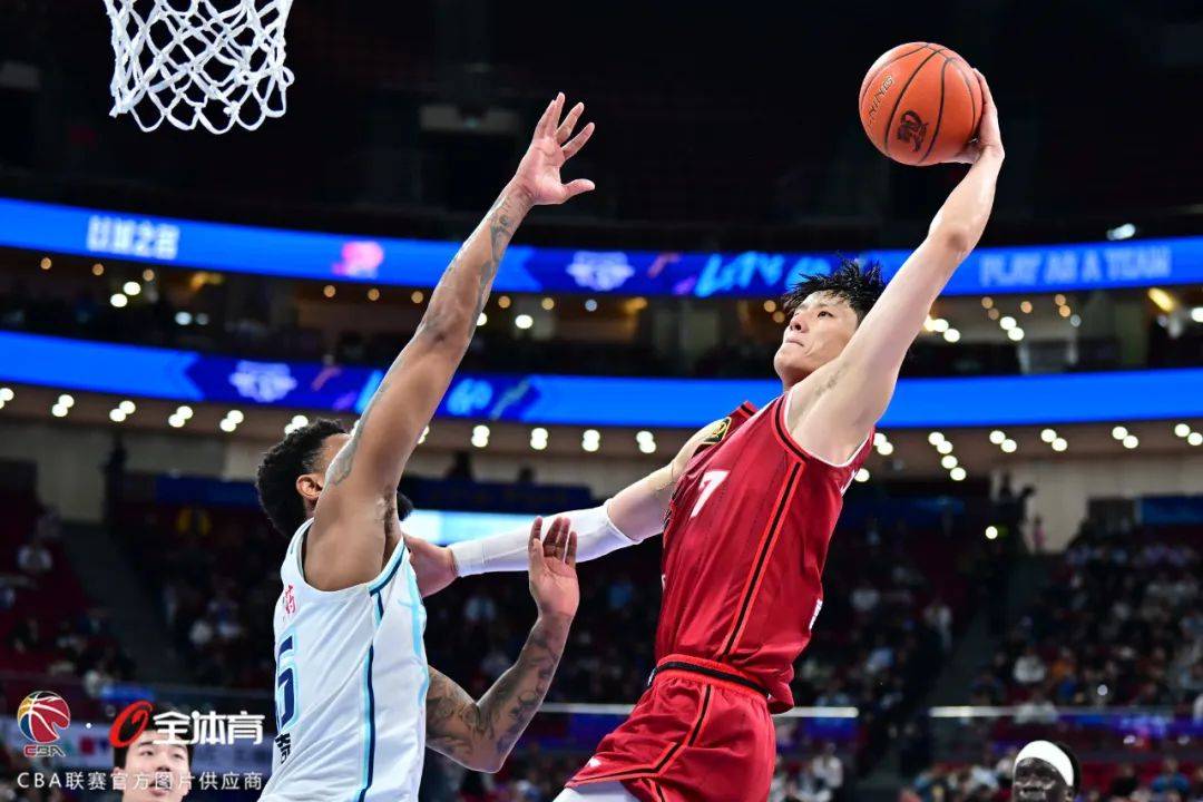 开云登录入口-那不勒斯关键时刻强势反弹，志在CBA季后赛名次提升，气氛紧张，赛季目标并未改变的简单介绍
